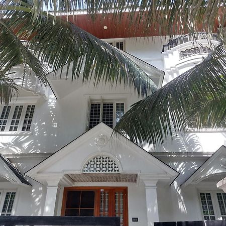 Annies Inn Homestay Kochi エクステリア 写真