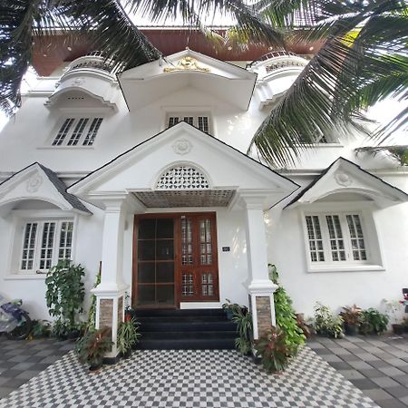 Annies Inn Homestay Kochi エクステリア 写真